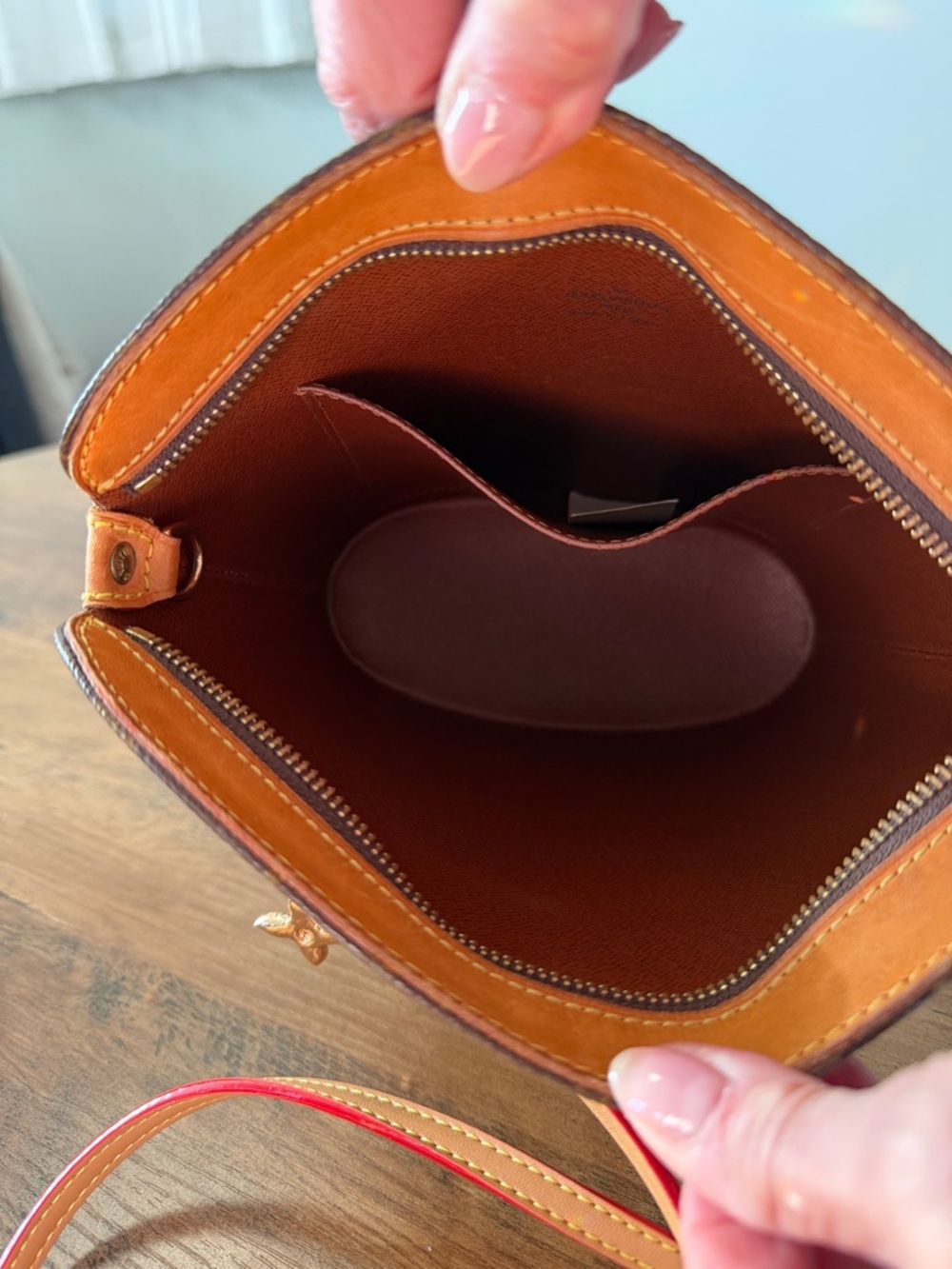 ✅AUTH✅LOUIS VUITTON DROUOT CROSSBODY BAG - Picture 2 of 6